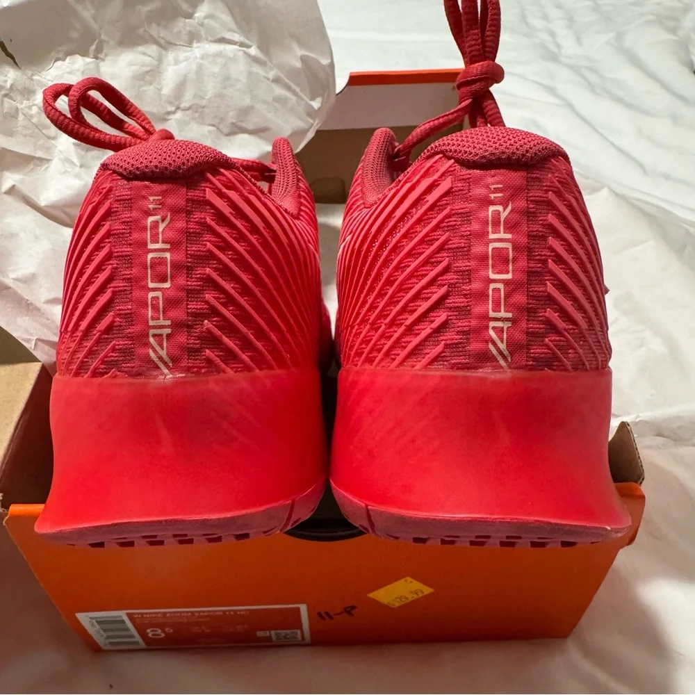 Women’s Nike Zoom Vapor 11 HC Size 9 Tennis Shoes - Picture 4 of 13